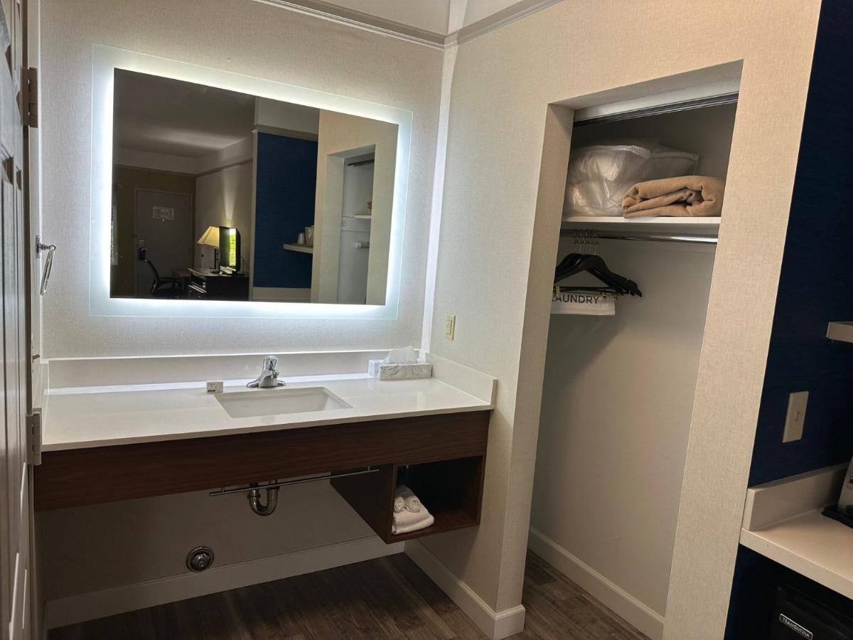 Holiday Inn Express Hotel & Suites San Dimas By Ihg Ngoại thất bức ảnh