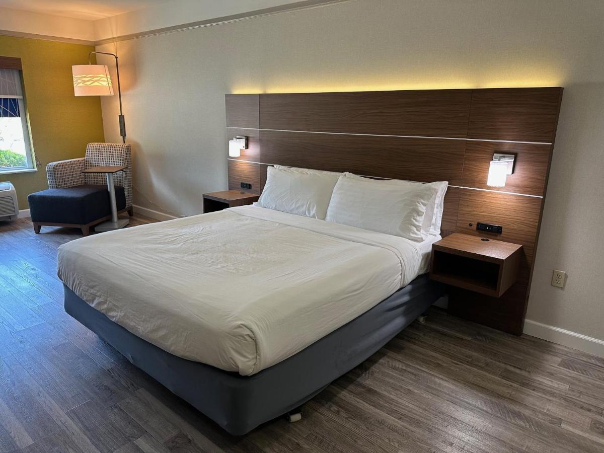 Holiday Inn Express Hotel & Suites San Dimas By Ihg Ngoại thất bức ảnh