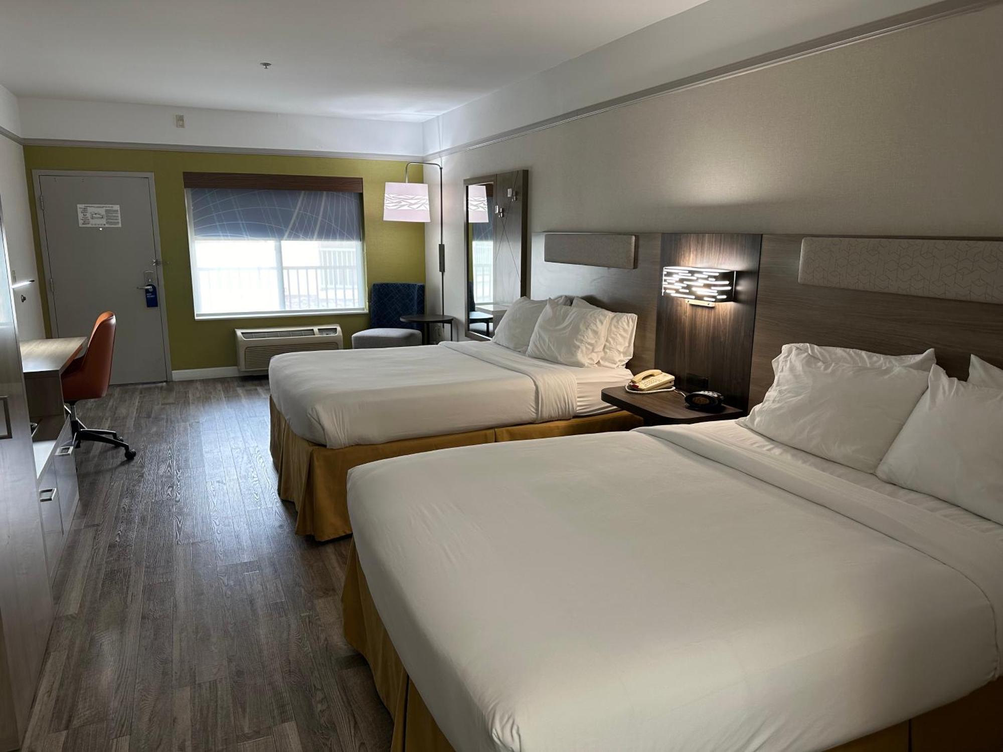 Holiday Inn Express Hotel & Suites San Dimas By Ihg Ngoại thất bức ảnh
