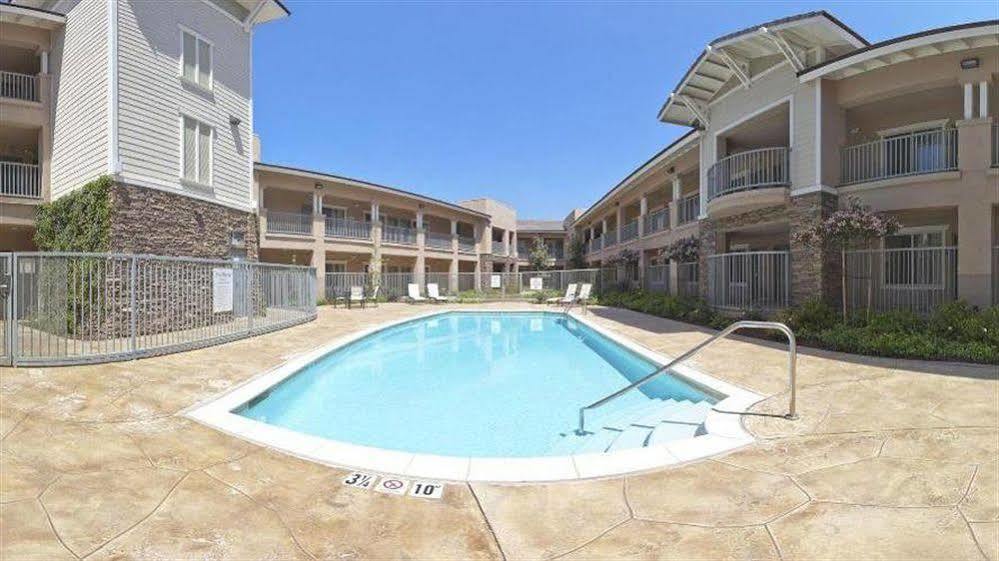 Holiday Inn Express Hotel & Suites San Dimas By Ihg Ngoại thất bức ảnh